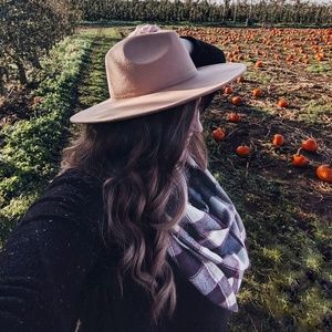 Meet your Posher, Tamara